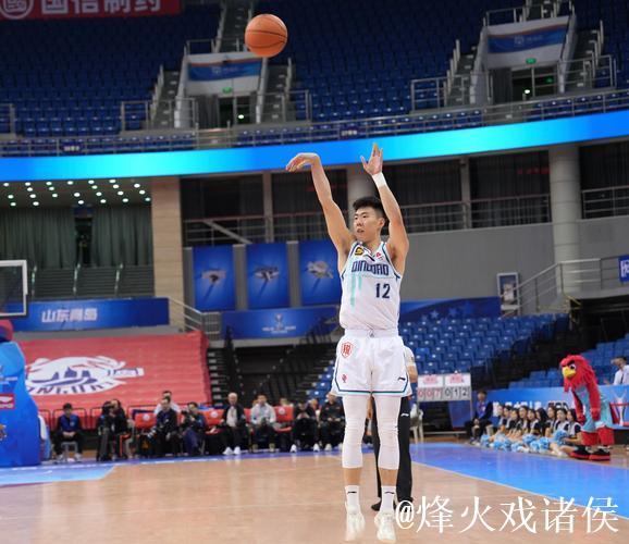 俱乐部杯-米奇26+17青岛胜同曦 林崴19分 俱乐部杯-米奇26+17青岛胜同曦 林崴19分