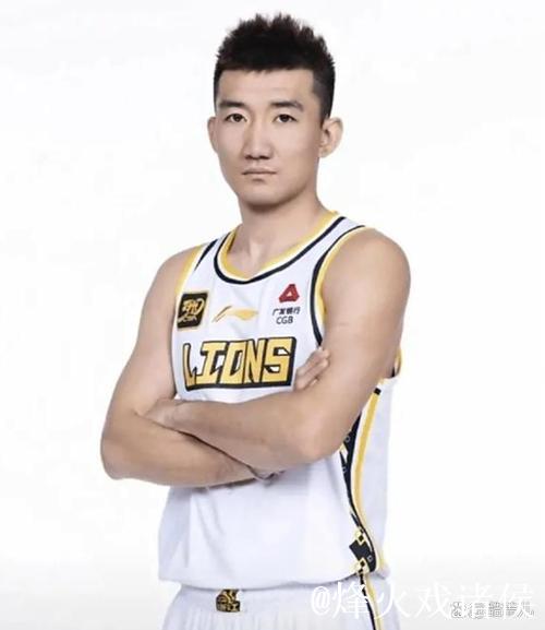 孙铭徽三双广厦胜北控 郭昊文15分同曦胜天津