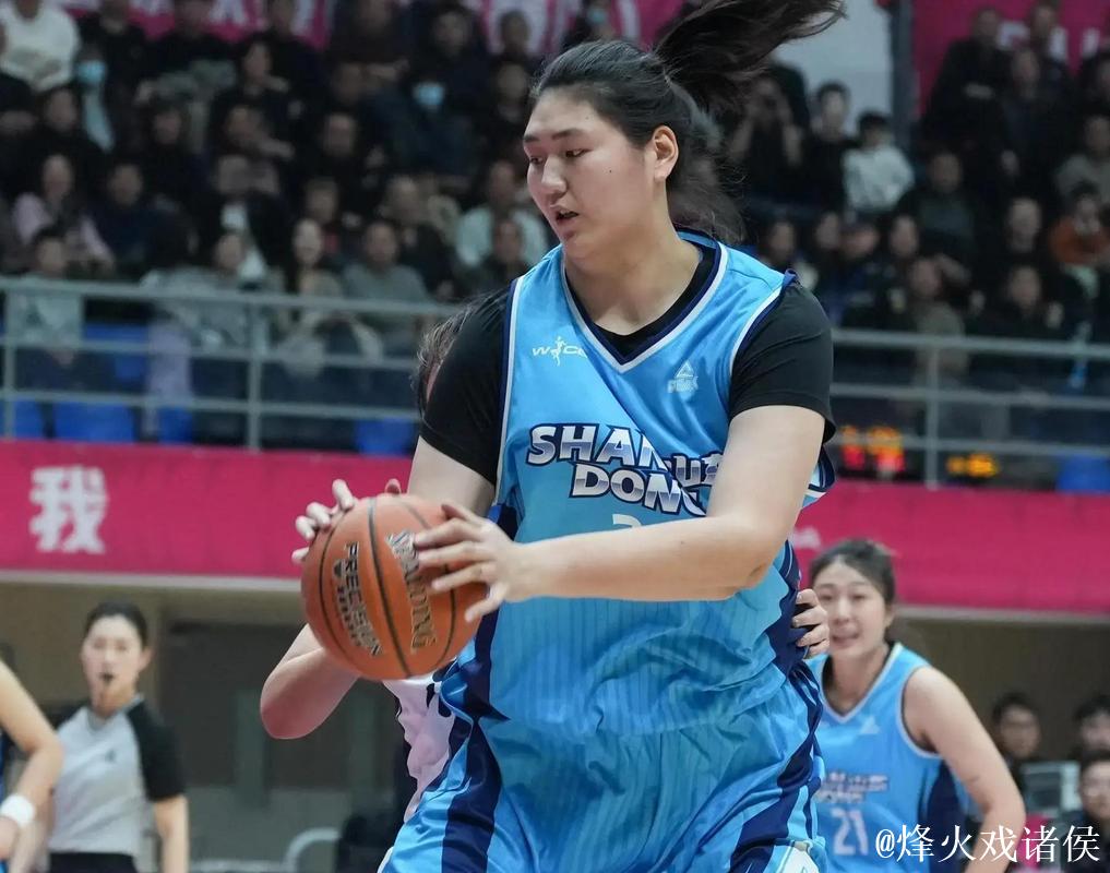 “小巨人”张子宇迎来WCBA首秀 “小巨人”张子宇迎来WCBA首秀